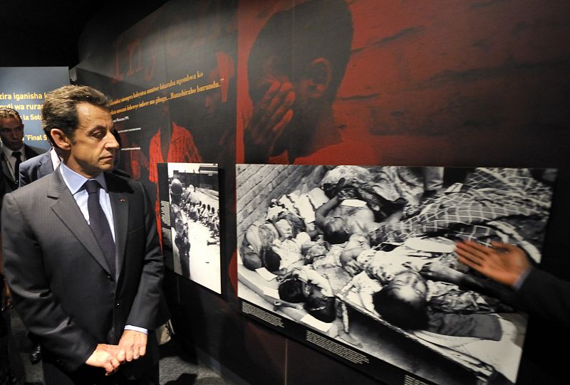 Sarkozy reconoce los "errores" de Francia en el genocidio de Ruanda para retomar las relaciones