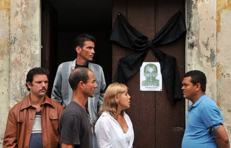 Los opositores entierran a Zapata bajo un "estado de sitio" de la seguridad cubana