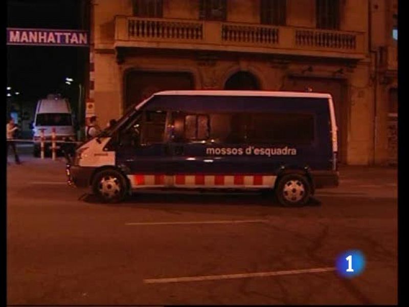 Dos mossos d'Esquadra resultan heridos tras un tiroteo en un piso de Barcelona