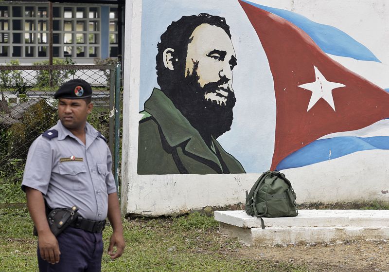Cuatro presos políticos y un psicólogo disidente comienzan una huelga de hambre en Cuba