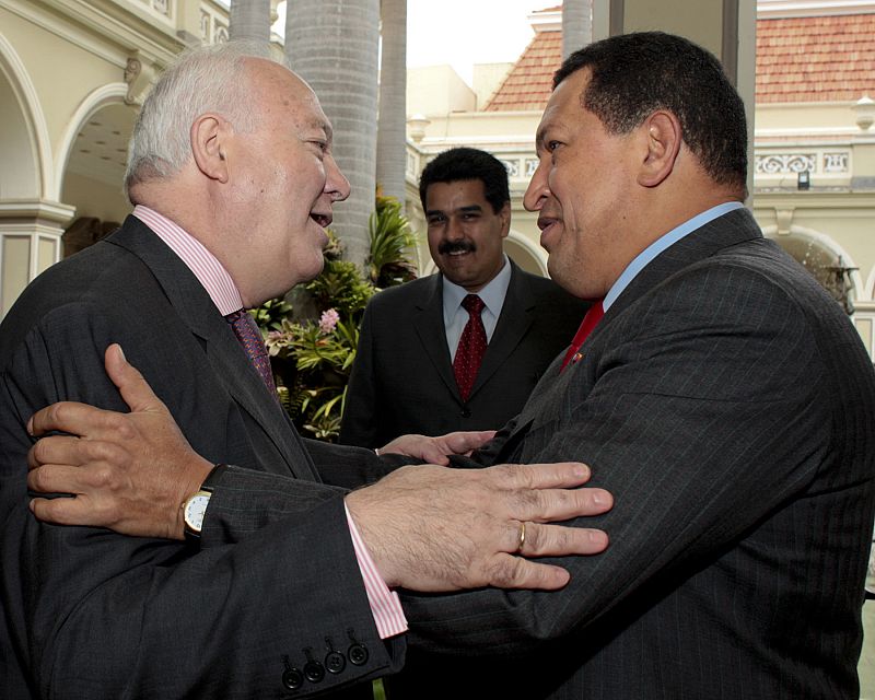Chávez niega a Moratinos su implicación con ETA y promete investigar a sus cargos intermedios