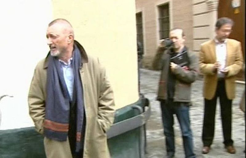 Pérez Reverte se sumerge en el "foco de esperanza" que fue el Cádiz de 1811