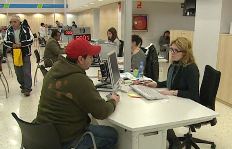 La producción industrial agudiza su caída y disminuye el 2,5% en enero