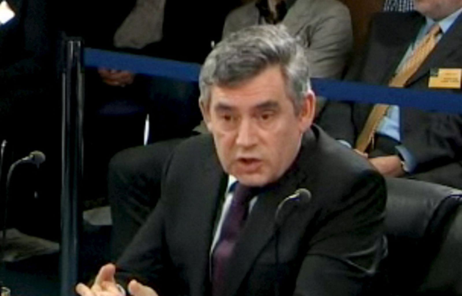 Gordon Brown comparece en la investigación que se desarrolla en torno a la guerra de Iraq | Ver