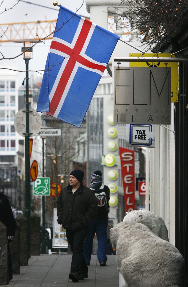 Islandia vota en referéndum si acepta devolver la millonaria deuda de Icesave
