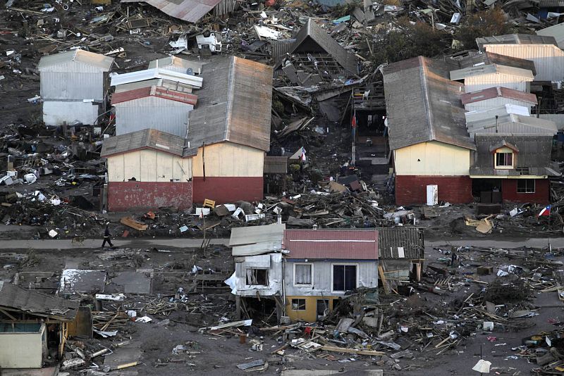 Empiezan a rodar las primeras cabezas por los fallos de coordinación del terremoto en Chile