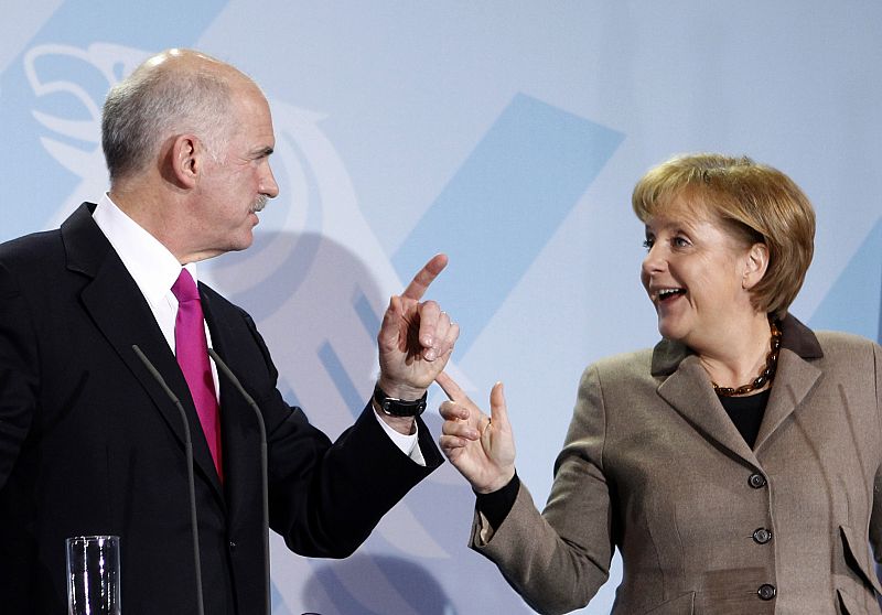 Merkel insiste en que Grecia "no necesita ayuda financiera" y en la estabilidad del euro