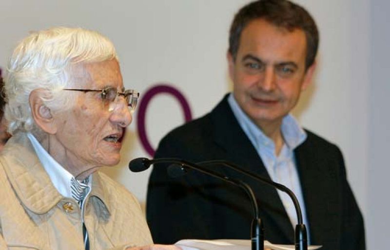 Zapatero defiende la labor del Ministerio de Igualdad y de su titular Bibiana Aido