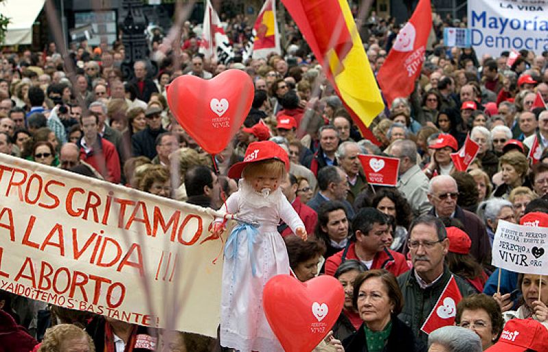 Los antiabortistas salen a la calle para pedir la derogación de la ley al Gobierno