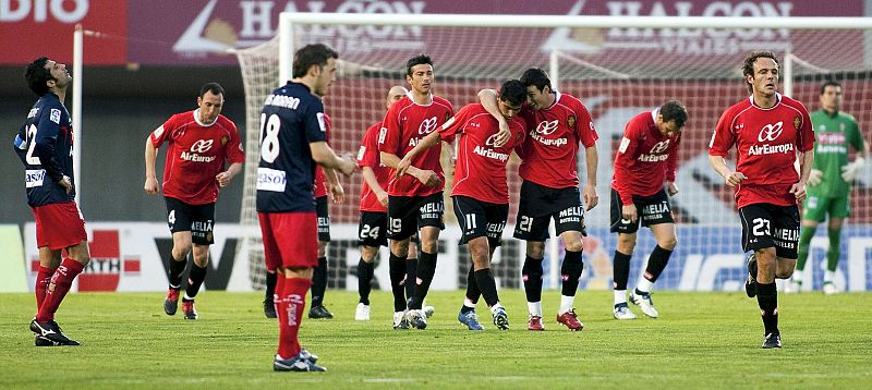 El Mallorca vence al Sporting y consolida sus opciones europeas