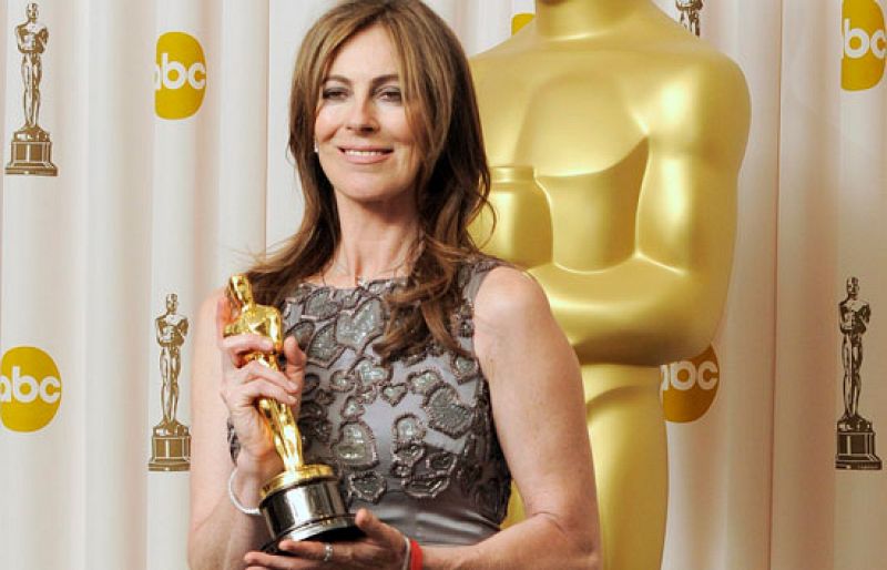 Kathryn Bigelow, primera directora en ganar el Oscar en la gran noche de 'En tierra hostil'