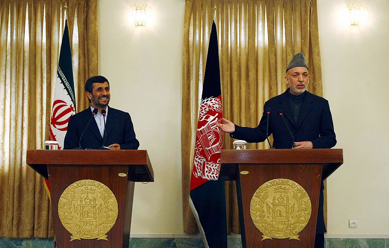 El presidente iraní acusa a Estados Unidos de mantener "un doble juego" en Afganistán