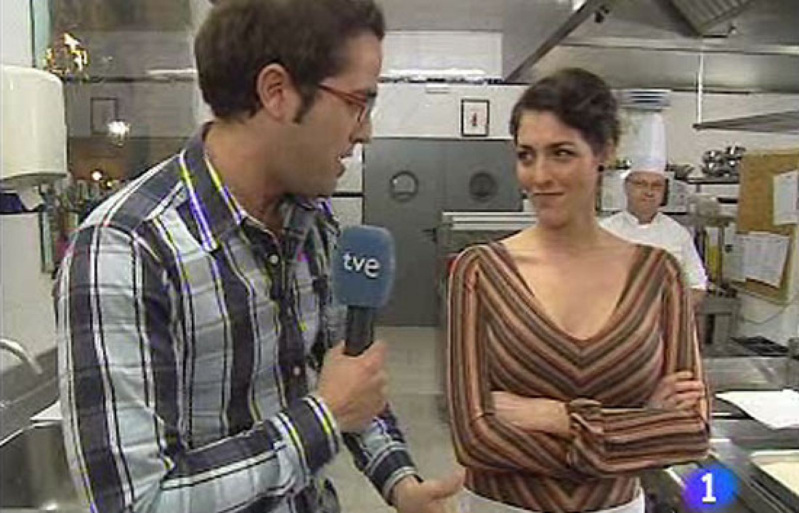 España Directo - Rocío Madrid nos cocina un pollo en salsa de apio | Ver