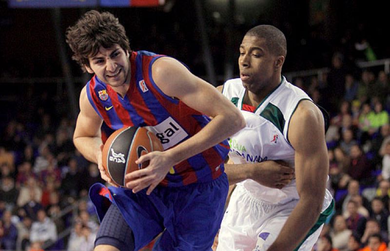 El Regal FC Barcelona sufre para vencer al CB Granada en el Palau