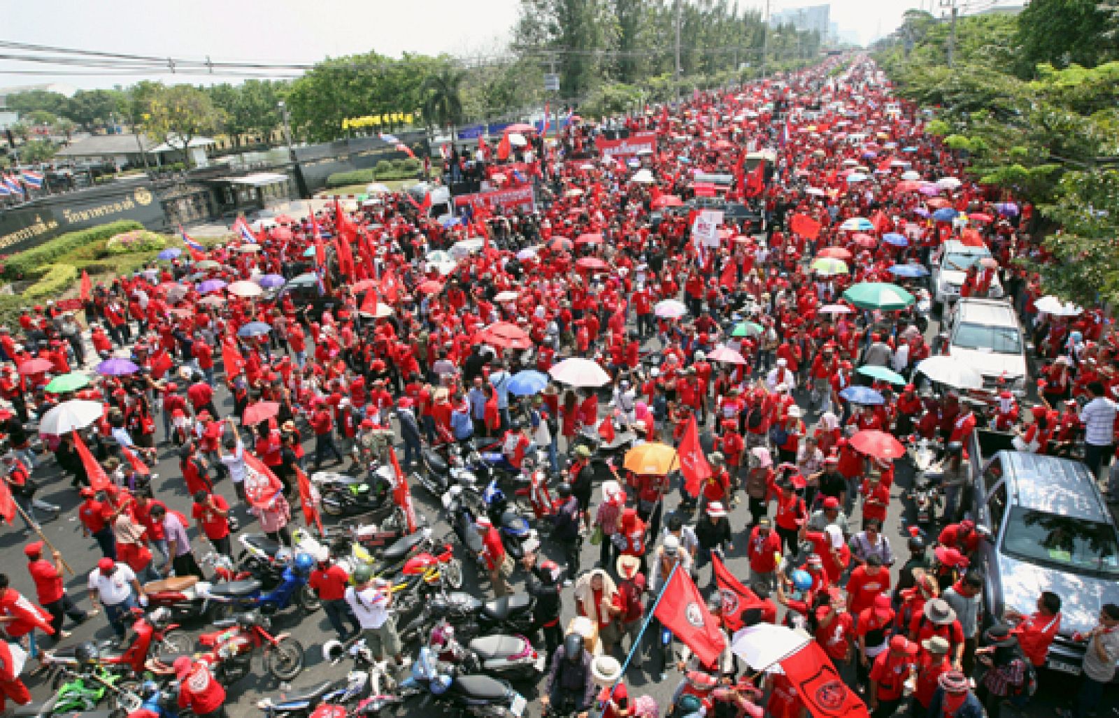 EnTailandia continúan las protestas de opositores pidiendo elecciones anticipadas | Ver