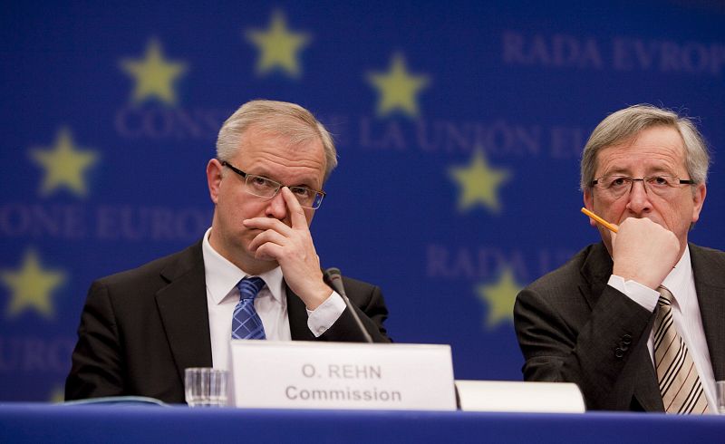 Los ministros de la zona euro acuerdan un eventual rescate para Grecia que evitan definir