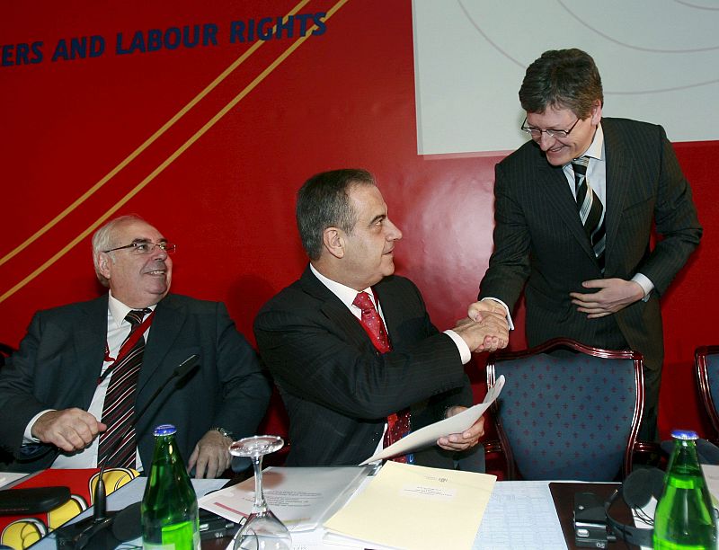 Corbacho antepone los derechos del trabajador a la movilidad de las empresas