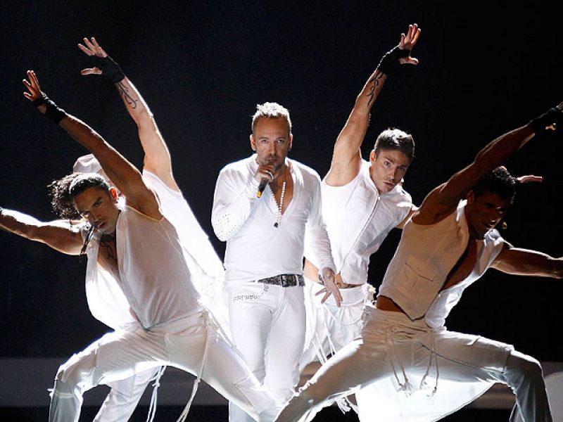 Giorgos Alkaios & Friends representan a Grecia en Eurovisión 2010 con "OPA"