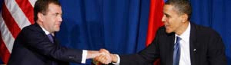 EE.UU. y Rusia firmarán el nuevo tratado de desarme nuclear el 8 de abril en Praga