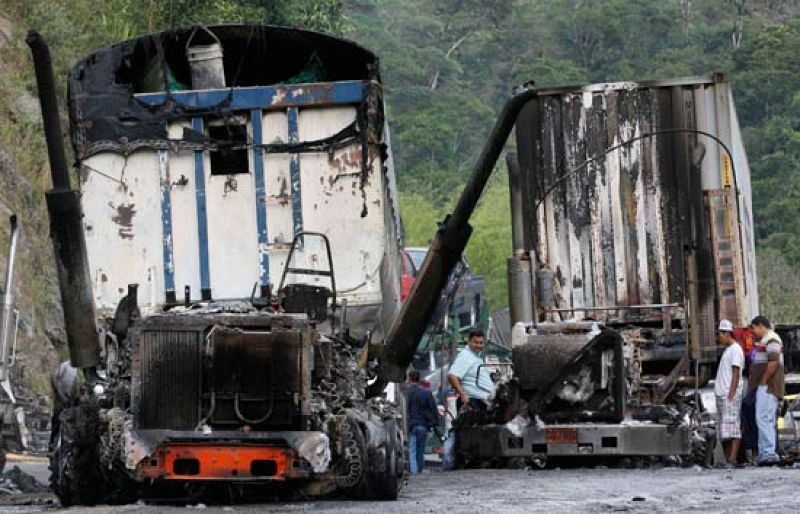 Al menos nueve muertos y 50 heridos por la explosión de un coche bomba en Colombia