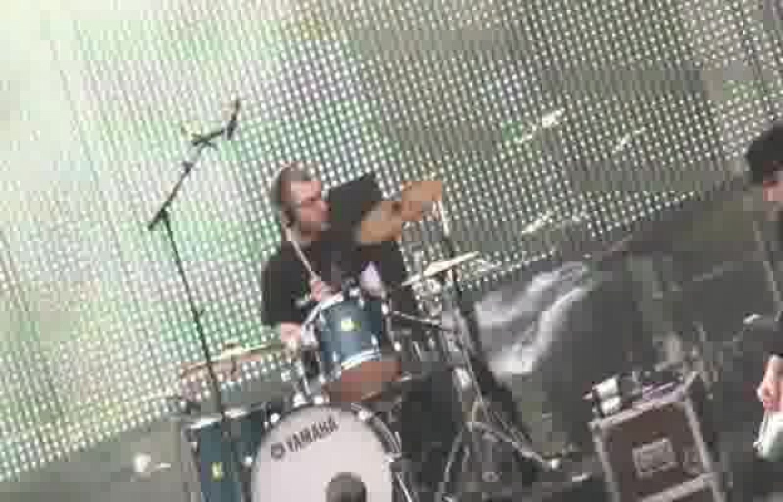 The Red Crayon Aristocrat Club - Vídeo | Ver