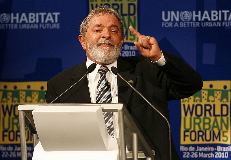 Lula cree que Kaká está "en el momento más difícil de su carrera"