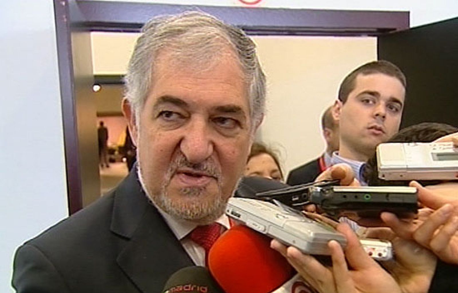 Habrá reformas legislativas para que el entorno de ETA no acceda a las instituciones | Ver