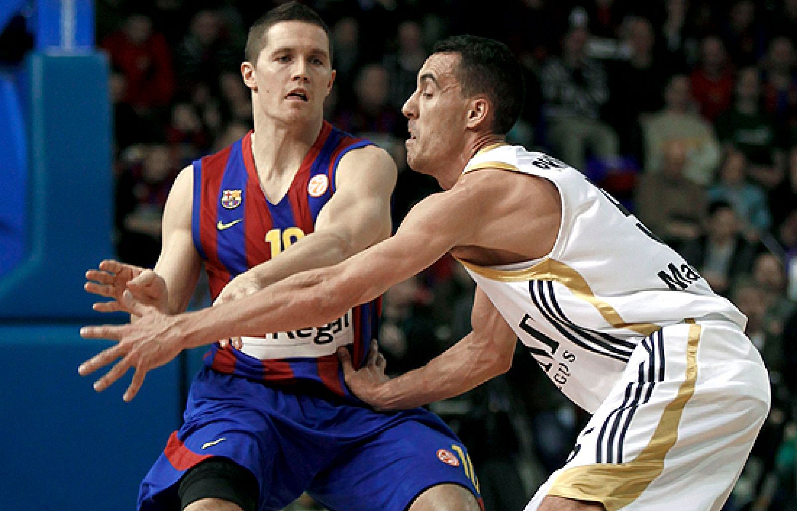 El equipo de Messina, cimentado en una buena defensa y en un gran Ante Tomic, consiguió igualar la eliminatoria que da el acceso a la Final Four. Ahora esperan dos partidos en Madrid.