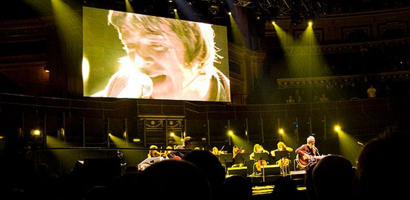 Noel Gallagher ofrece su primer concierto en solitario tras la separación de Oasis