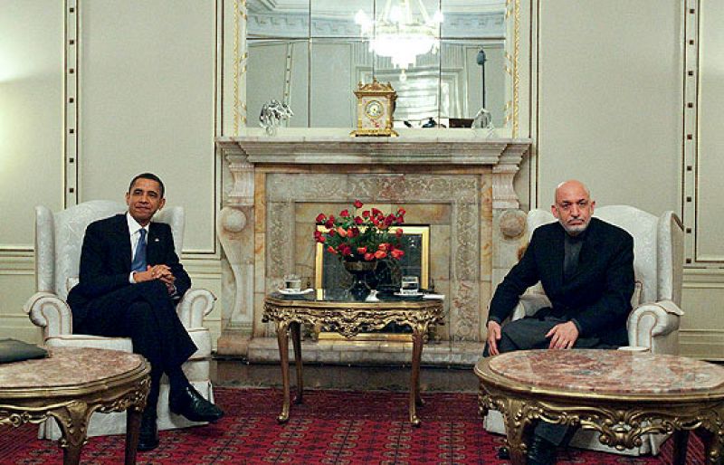 Obama felicita a Karzai por el progreso en Afganistán pero le pide más compromiso