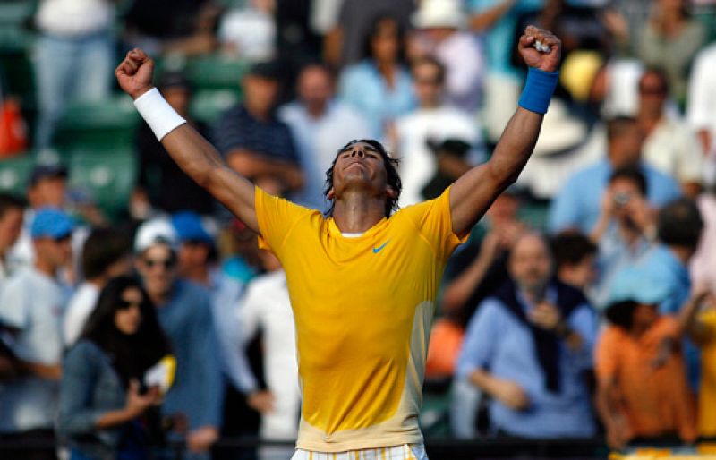 Nadal acaba con Ferrer y sella su presencia en cuartos