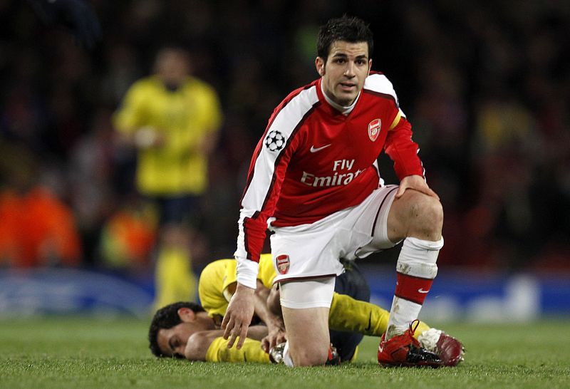 Cesc, sancionado, goleador y lesionado