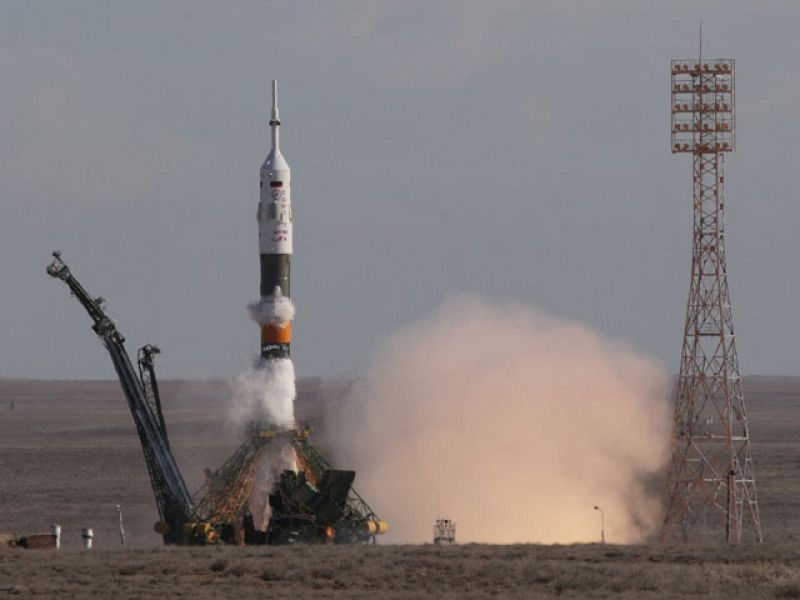 Rusia lanza la nave Soyuz con una nueva tripulación a la Estación Espacial