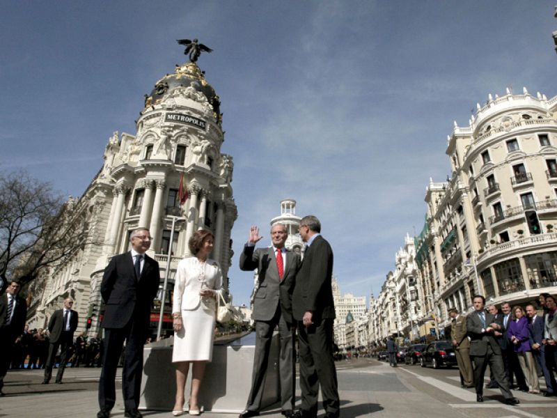 Los Reyes inauguran los actos de celebración del centenario de Gran Vía de Madrid