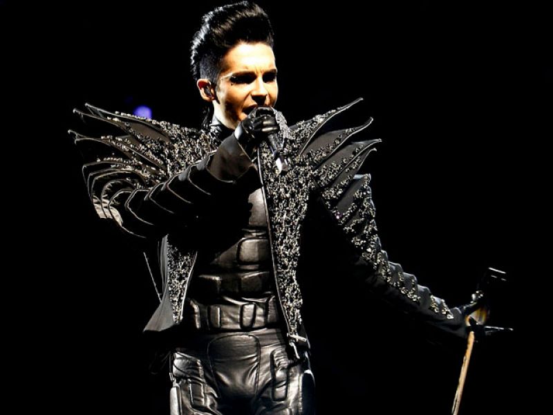 Un Tokio Hotel más futurista regresa al Sant Jordi ante un público entregado
