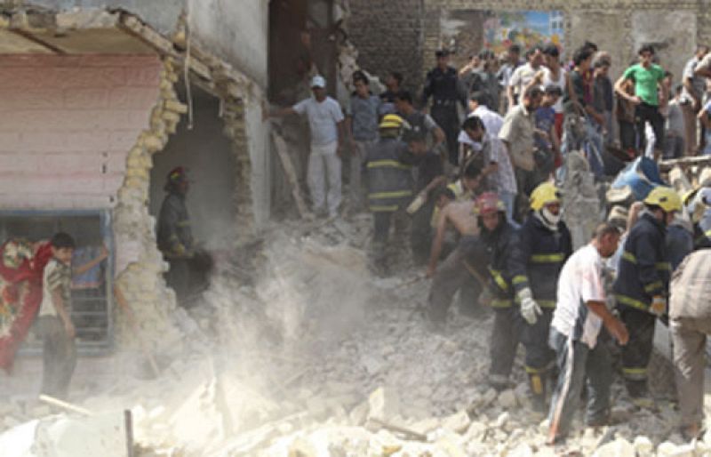 Una cadena de explosiones deja 35 muertos y 140 heridos en cinco barrios de Bagdad