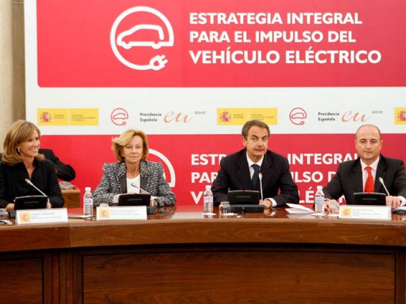 Zapatero anuncia una inversión de 590 millones de euros para impulsar el coche eléctrico