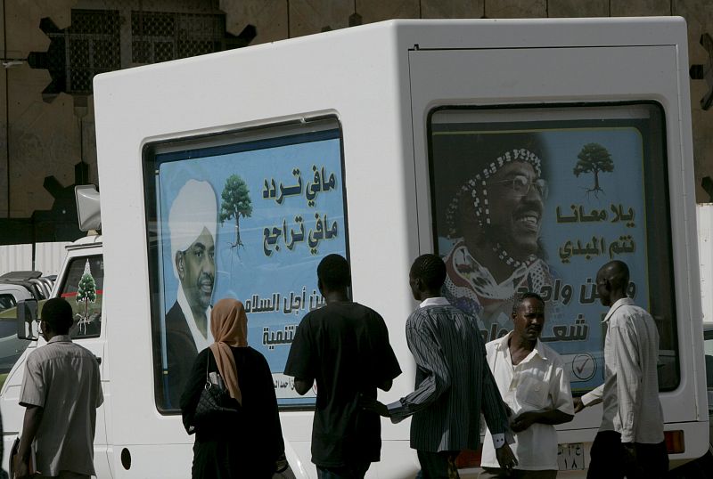 El presidente de Sudán promete unas elecciones "ejemplares" pero la oposición las boicoteará