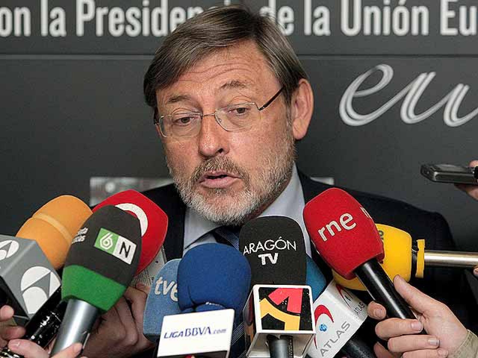 Maratón para que el fútbol no haga huelga | Ver