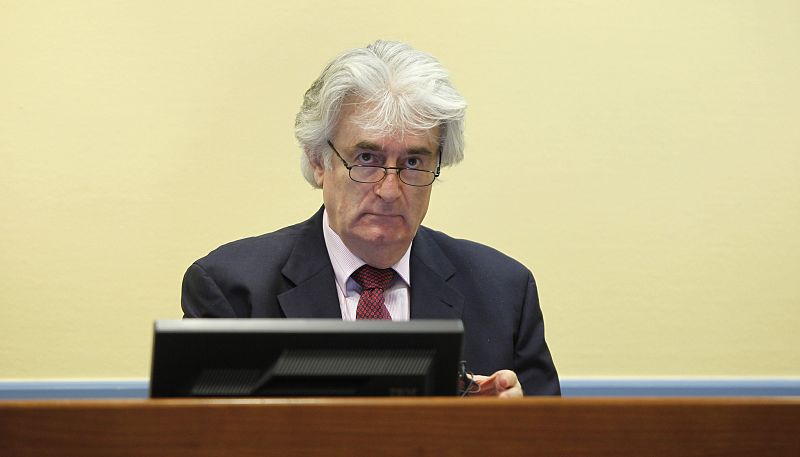 Un testigo relata la "limpieza étnica" de Karadzic: "ante la falta de agua teníamos que beber la orina"
