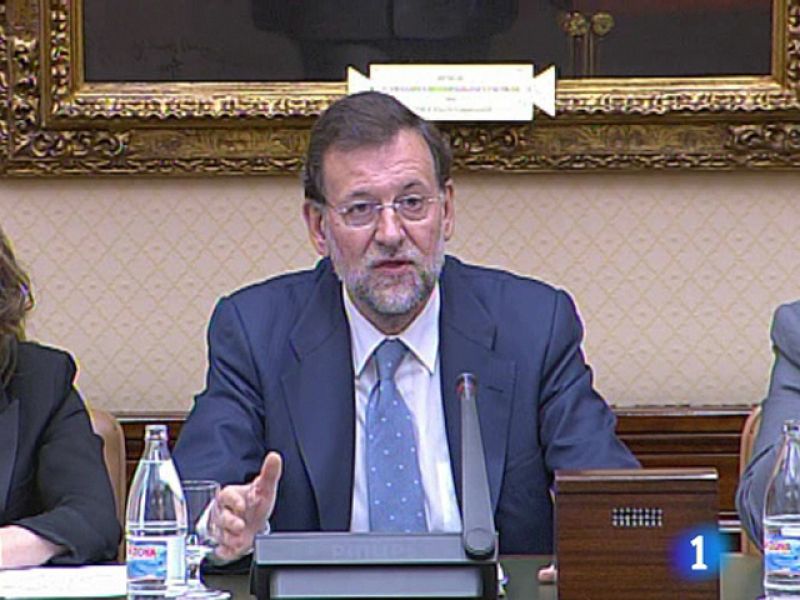 Rajoy critica la propuesta por "vaga e incompleta" mientras que el Gobierno confía en el acuerdo