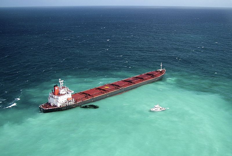 Una cicatriz de kilómetros de largo atraviesa la Gran Barrera de Coral por el vertido chino