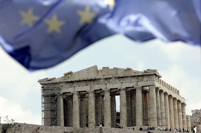 Grecia coloca 1.564 millones de euros en bonos del Estado tras una gran demanda