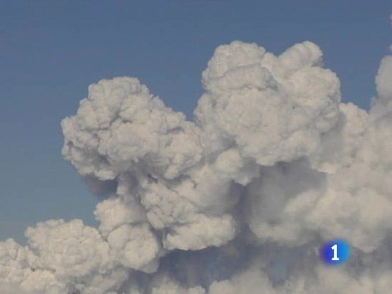 La erupción de un volcán en Islandia colapsa el tráfico aéreo en Europa