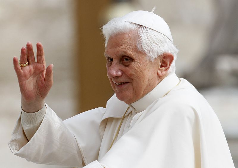 Un cardenal convoca a todos los curas del mundo a apoyar al Papa el próximo 11 de junio en Roma