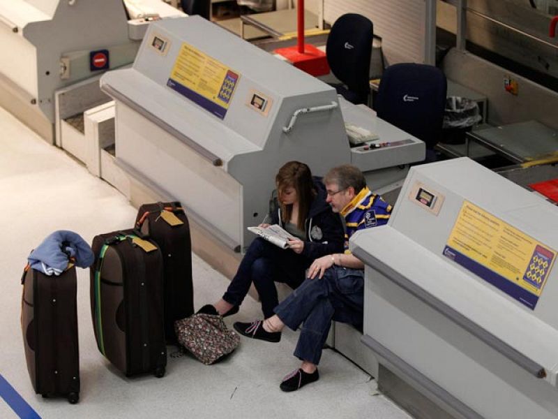 Europa se prepara para un fin de semana sin vuelos en el peor caos aéreo desde el 11-S