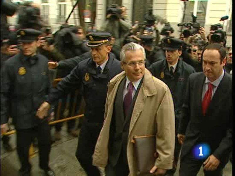 El Supremo ratifica su decisión de investigar a Garzón por las escuchas del caso Gürtel