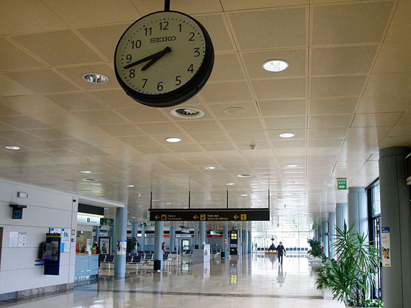 Aena reabre los siete aeropuertos españoles que cerró durante una hora