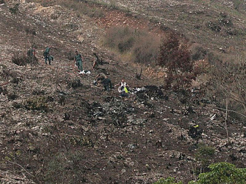 Militares españoles reanudan el rescate de los soldados fallecidos en Haití