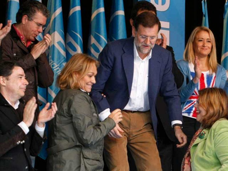 Rajoy y Aguirre apoyan la "rebelión cívica" contra la subida del IVA prevista por el Gobierno